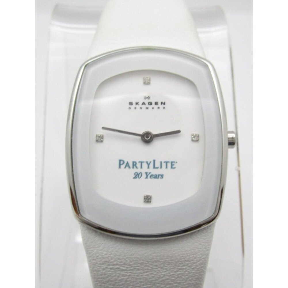 Women Skagen Party Lite Quartz WR Analog 26mm Watch (H908) "New Battery"